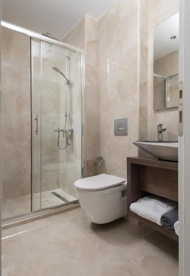 Crist Luxury Apartments Nea Poteidaia