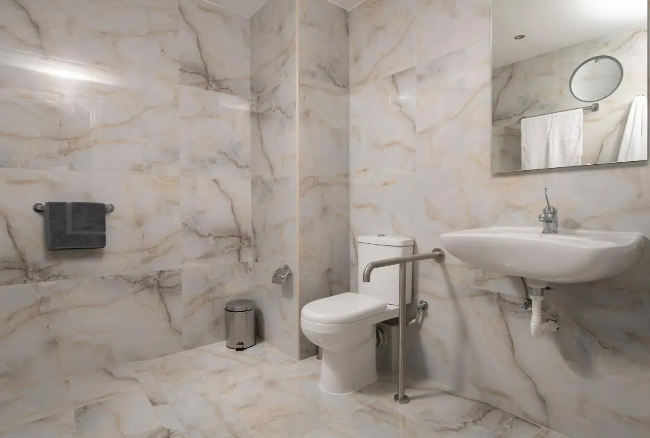 Crist Luxury Apartments Nea Poteidaia