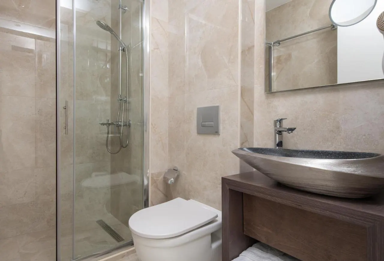Crist Luxury Apartments Nea Poteidaia Greece