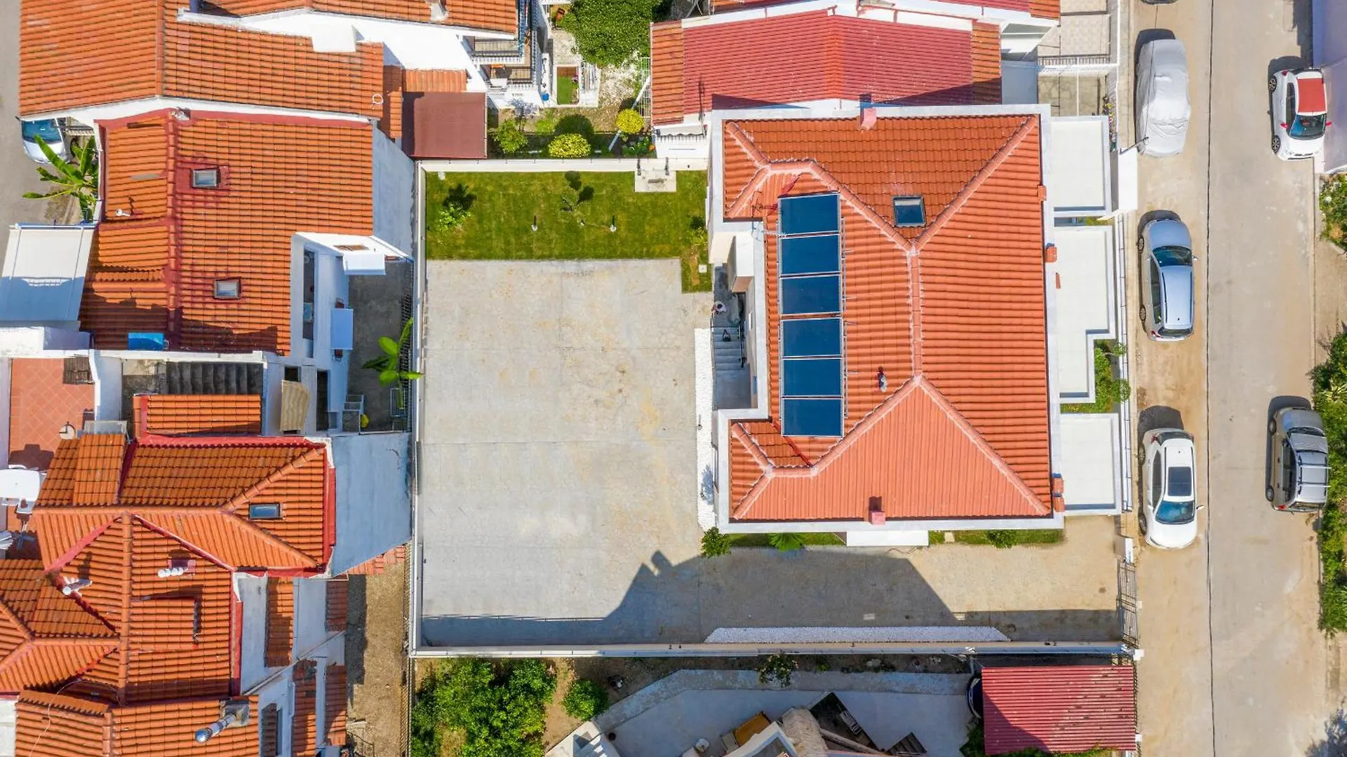 Crist Luxury Apartments Nea Poteidaia